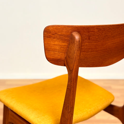 Danish set of 6 dining chairs in teak by Schiønning & Elgaard