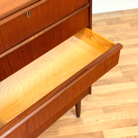 Chest of 6 drawers in teak, Denmark