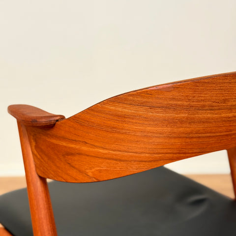 Danish dining chairs model 32 by Kai Kristiansen
