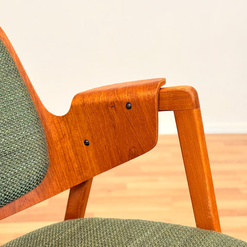 Swedish armchair in teak by Elias Barup for Gärsnäs