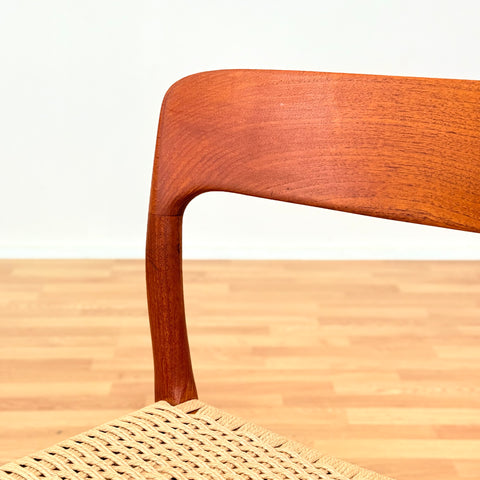 Danish set of 4 dining chairs 'model 75' by Niels O. Moller