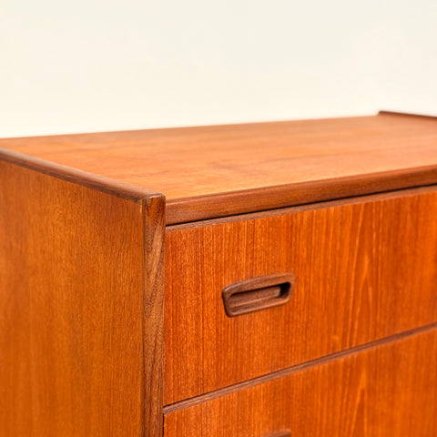 Danish chest of drawers in teak