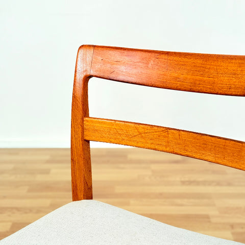Swedish set of 4 dining chairs "Garmi" by Nilson Jonsson for Troeds