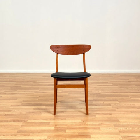 Danish set of 4 dining chairs 'model 210' in teak by Farstrup