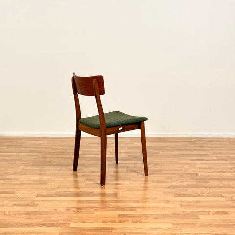 Set of 8 dining chairs in teak & beech, 1950s-60s, Denmark