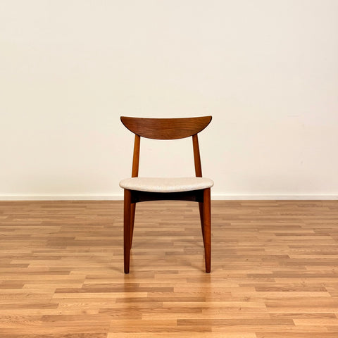 Set of 6 dining chairs in walnut by Harry Østergaard, 1950s-60s, Denmark