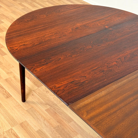 Danish round dining table by Arne Vodder for Sibast