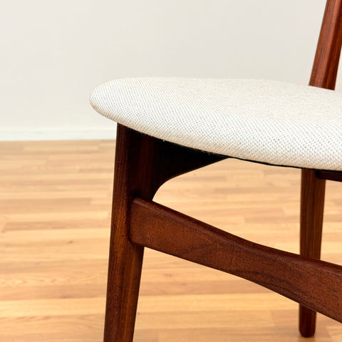 Danish set of 6 dining chairs in teak by Schiønning & Elgaard