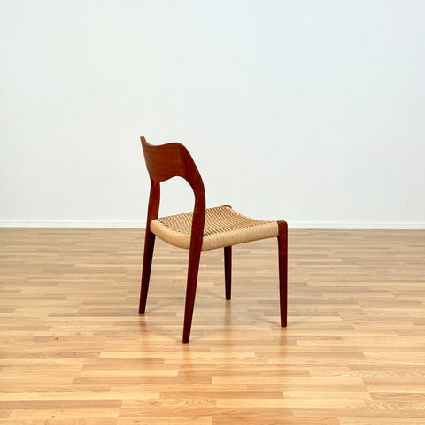 Reserverad Danish set of 4 dining chairs 'model 71' by Niels O. Moller
