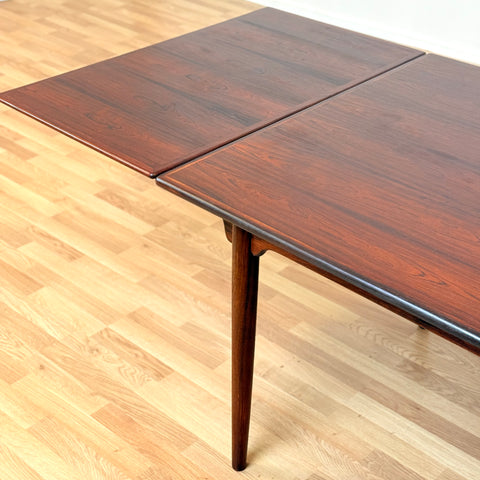Danish rectangular dining table in Santos rosewood by Omann Jun møbelfabrik a/s