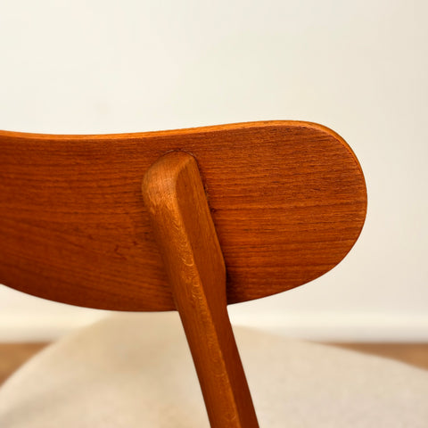 Danish set of 6 dining chairs in teak & beech