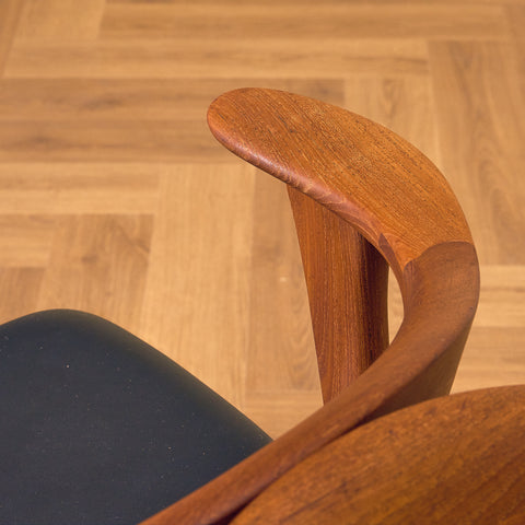 Danish chair in solid teak by Erik Kirkegaard, model 49