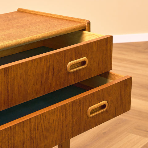 Swedish small chest of drawers in teak and oak by AB Carlström