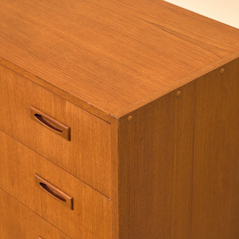 Danish chest of drawers in teak