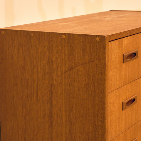 Danish chest of drawers in teak