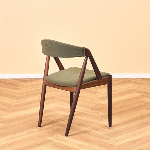 Danish dining chairs in walnut, model 31 by Kai Kristiansen