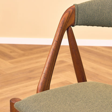 Danish dining chairs in walnut, model 31 by Kai Kristiansen