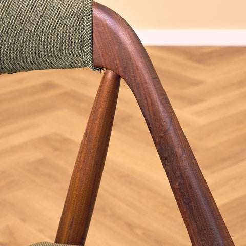 Danish dining chairs in walnut, model 31 by Kai Kristiansen