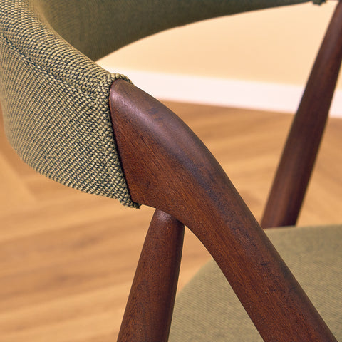 Danish dining chairs in walnut, model 31 by Kai Kristiansen