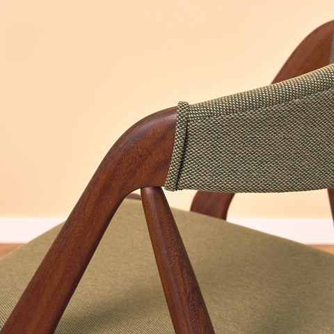 Danish dining chairs in walnut, model 31 by Kai Kristiansen