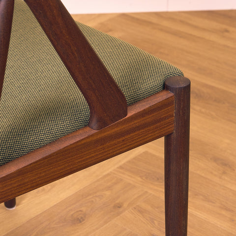 Danish dining chairs in walnut, model 31 by Kai Kristiansen