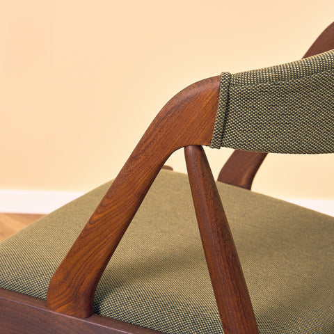 Danish dining chairs in walnut, model 31 by Kai Kristiansen