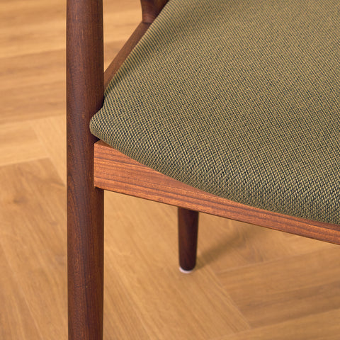 Danish dining chairs in walnut, model 31 by Kai Kristiansen