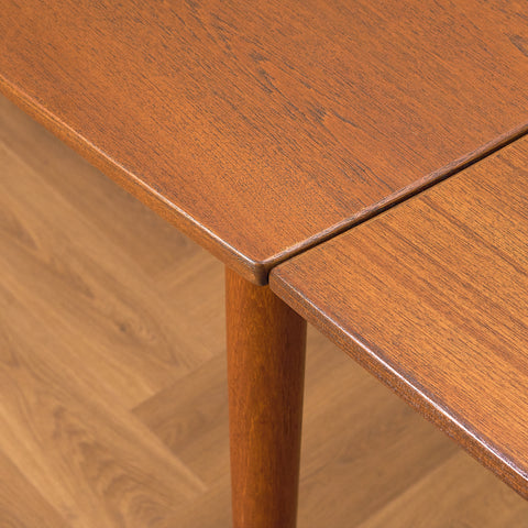 Danish dining table in teak