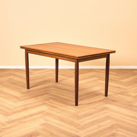 Danish dining table in teak