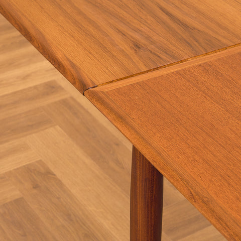 Danish dining table in teak