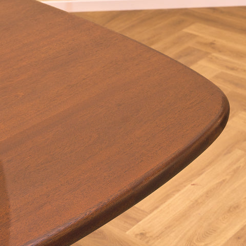 Danish oval dining table in mahogany by Skovby Møbelfabrik