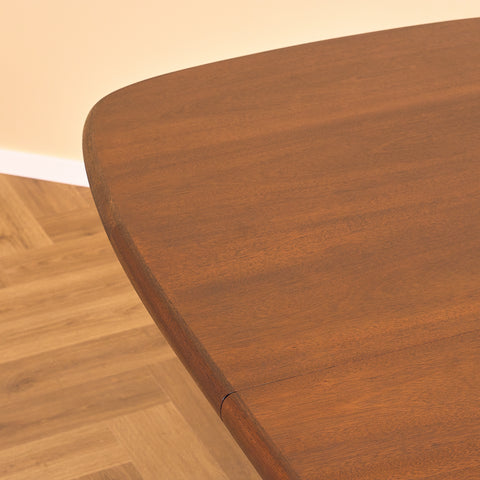Danish oval dining table in mahogany by Skovby Møbelfabrik
