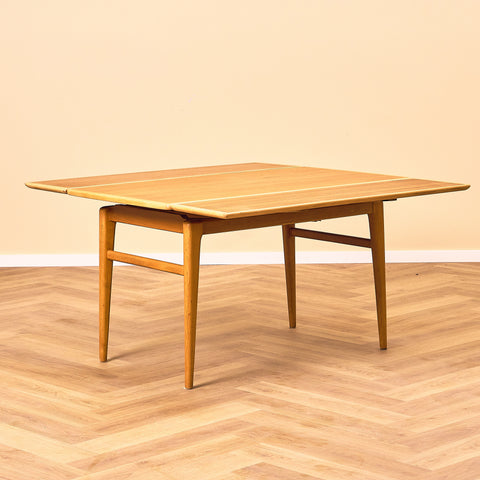 Swedish foldable coffee table in teak and beech