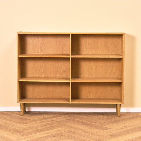 Swedish bookshelf in oak model 'Triva', by NK Verkstäder in Nyköping