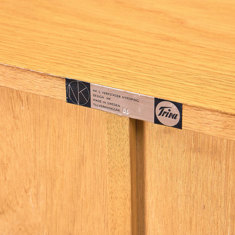 Swedish bookshelf in oak model 'Triva', by NK Verkstäder in Nyköping