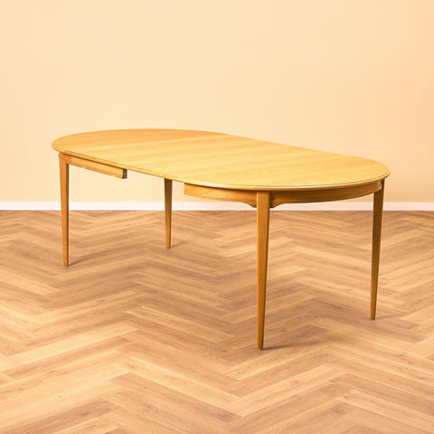 Swedish round dining table in oak by Svante Skogh, model "Vindö"