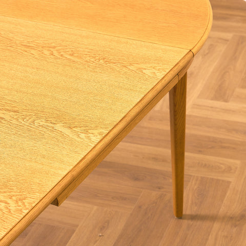 Swedish round dining table in oak by Svante Skogh, model "Vindö"