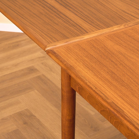 Danish dining table in teak by AM Møbler
