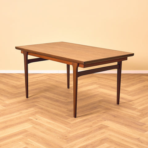 Danish dining table in teak