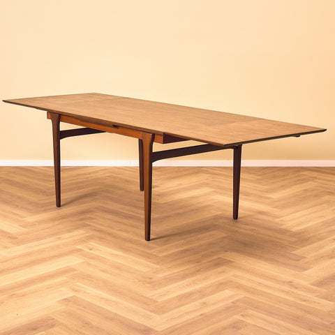 Danish dining table in teak