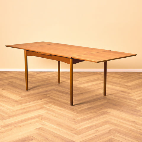 Danish rectangular dining table in teak and beech