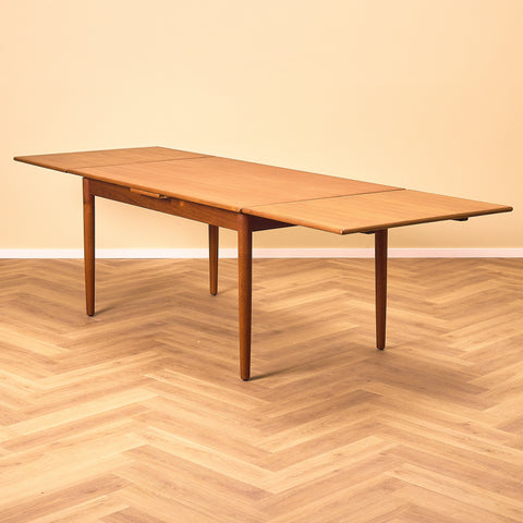 Danish rectangular dining table in teak