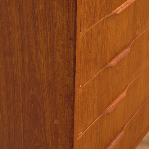 Danish chest of drawers in teak