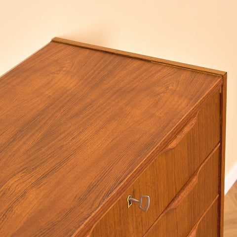 Danish chest of drawers in teak