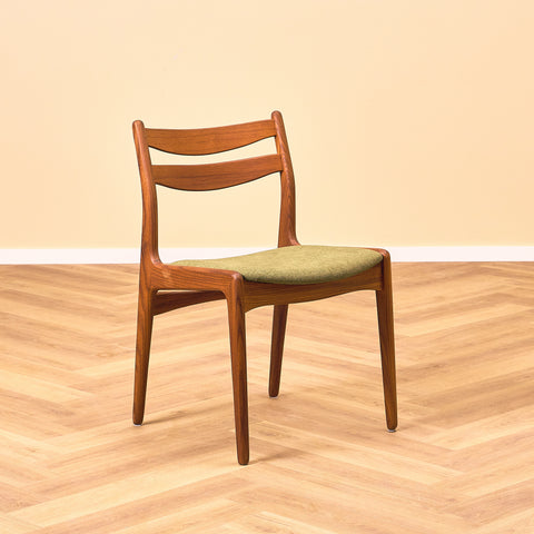 Danish dining chairs in walnut & teak