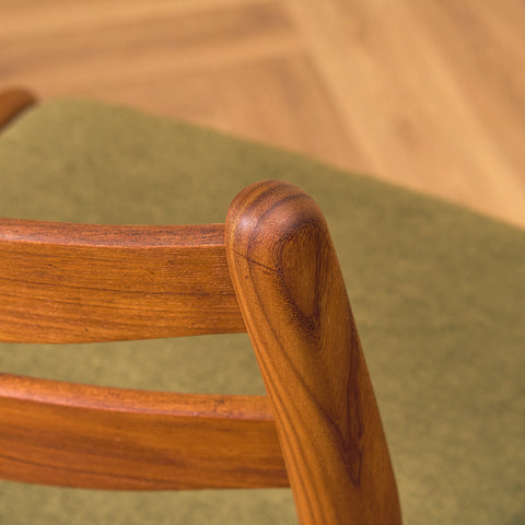 Danish dining chairs in walnut & teak