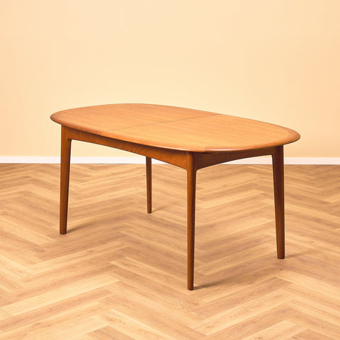 Danish oval dining table in teak by Svend Aage Madsen for Elsteds Møbelfabrik