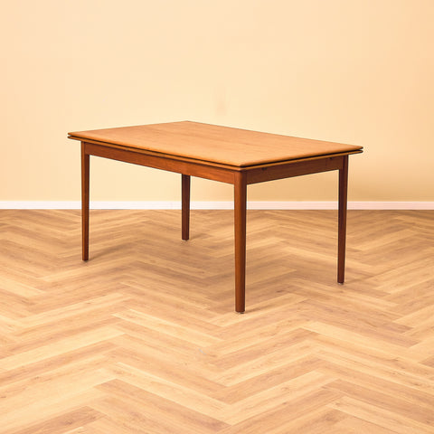 Danish dining table in teak