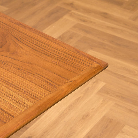 Danish dining table in teak
