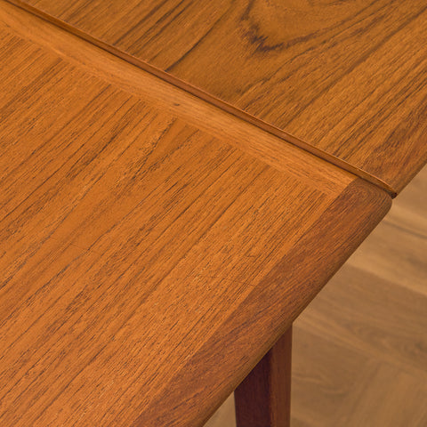 Danish dining table in teak